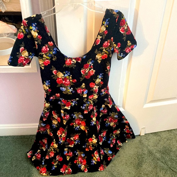 Floral pattern dress - Picture 1 of 1
